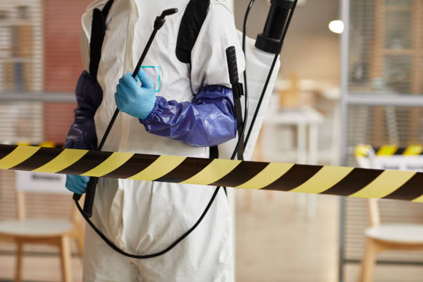 Professional Trauma Scene Cleanup technician working in Atlanta, IL